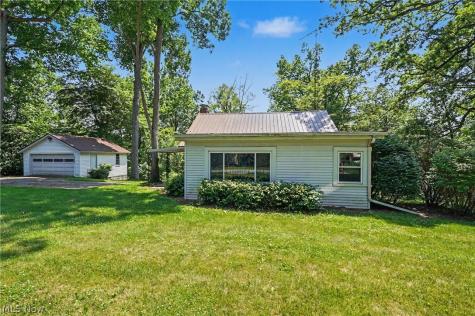 10528 Country Club Lane Deerfield OH 44449