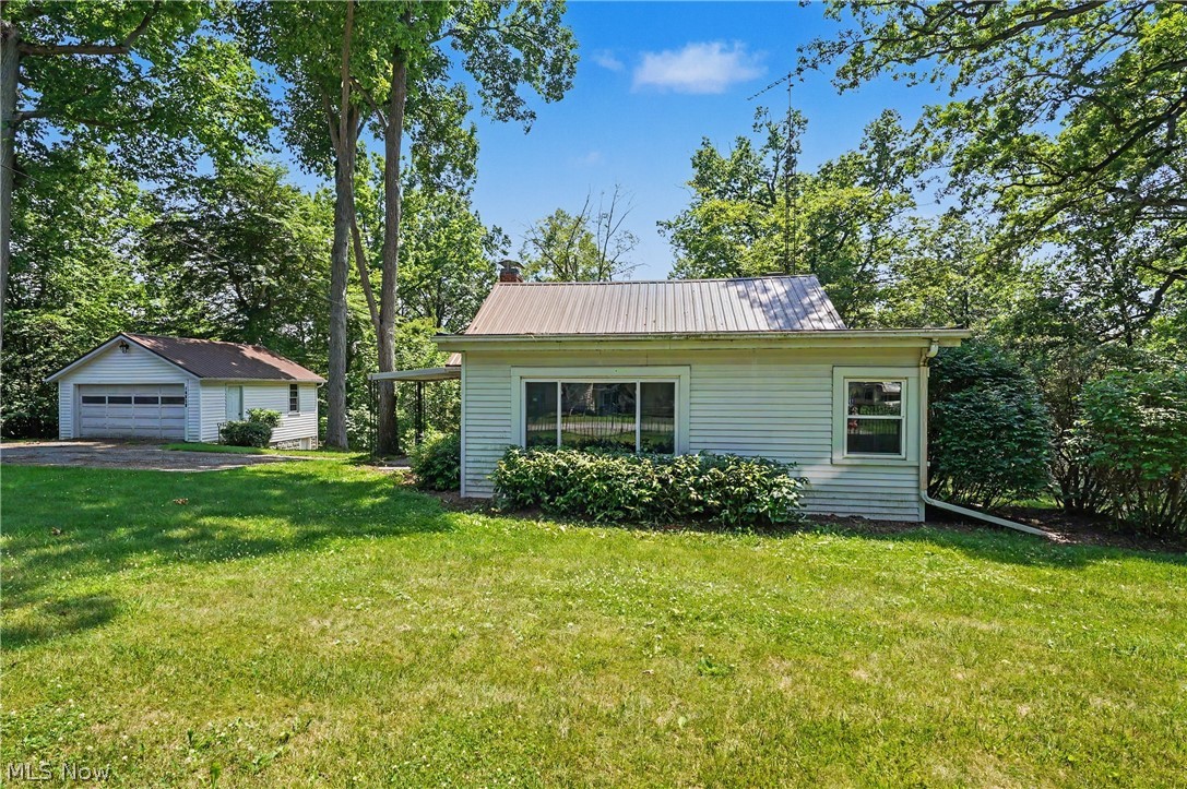 10528 Country Club Lane Deerfield OH 44449