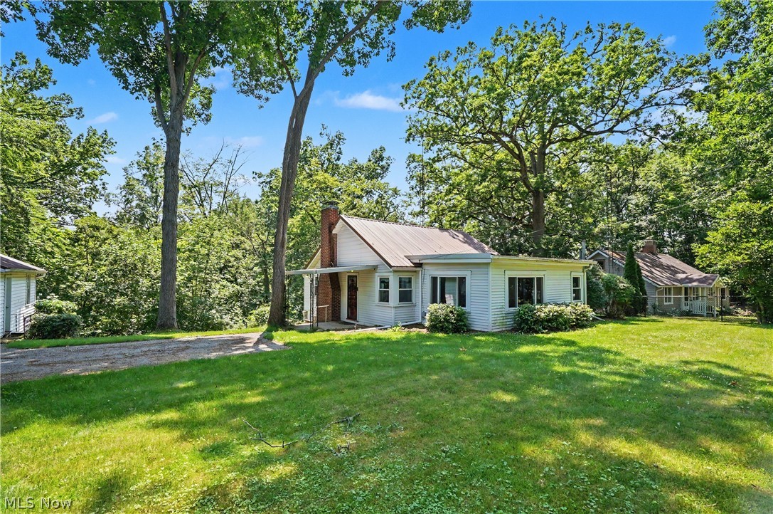 10528 Country Club Lane Deerfield OH 44449