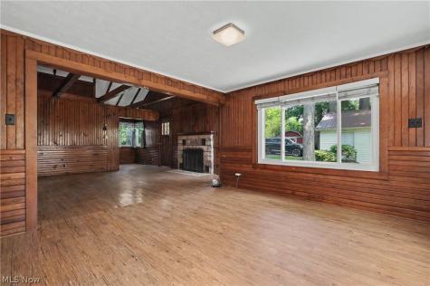 10528 Country Club Lane Deerfield OH 44449