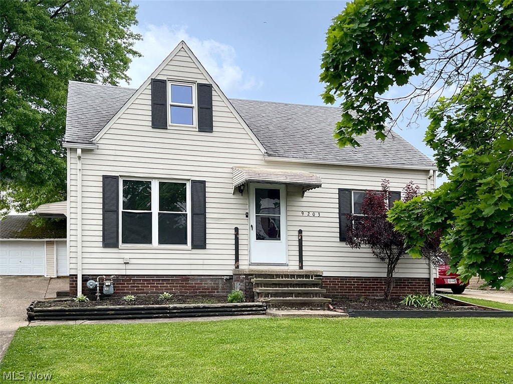 9203 Torrence Avenue Brooklyn OH 44144