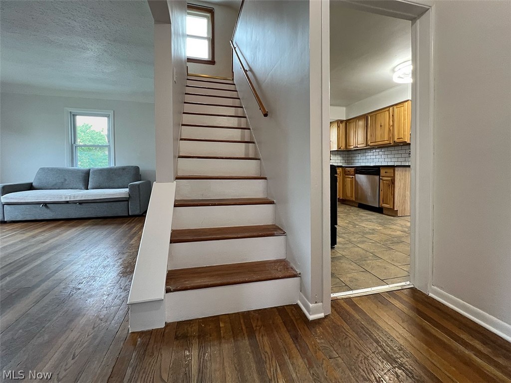 9203 Torrence Avenue Brooklyn OH 44144