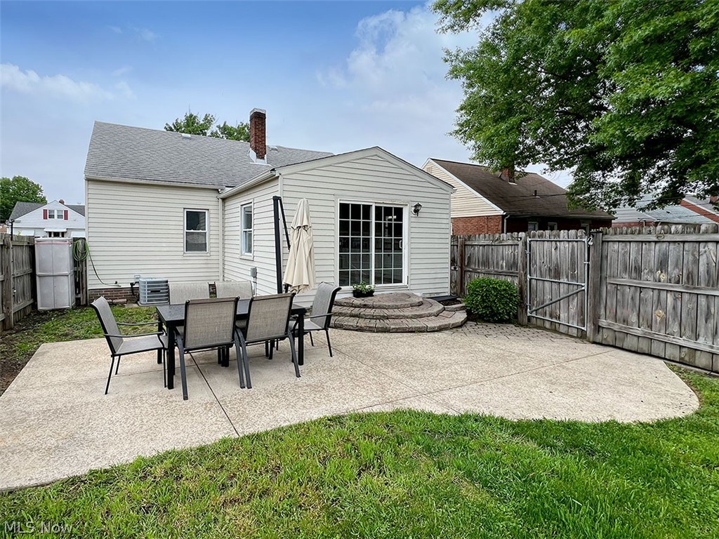 9203 Torrence Avenue Brooklyn OH 44144