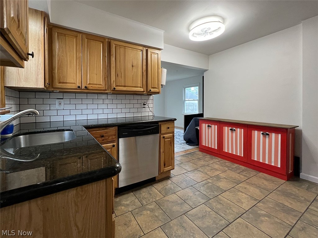 9203 Torrence Avenue Brooklyn OH 44144