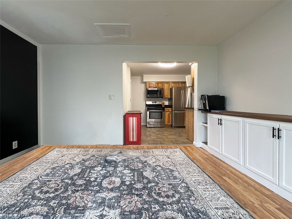 9203 Torrence Avenue Brooklyn OH 44144