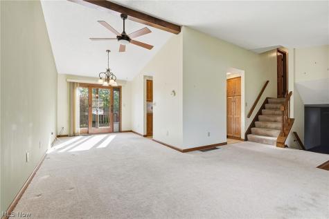 5489 Young Road Stow OH 44224