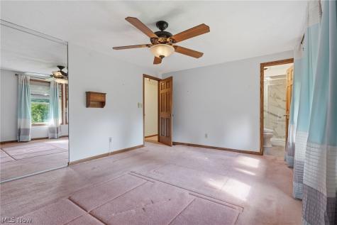 5489 Young Road Stow OH 44224