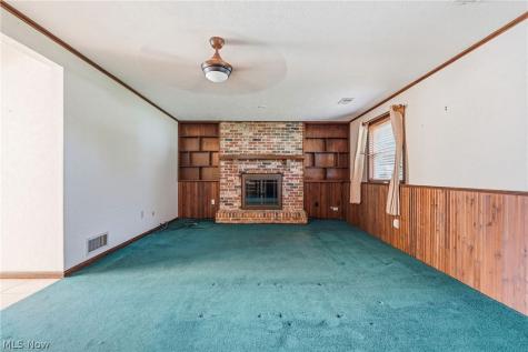 5489 Young Road Stow OH 44224