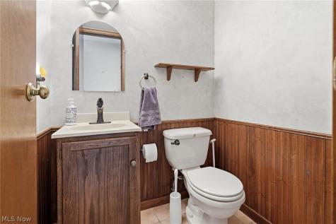 5489 Young Road Stow OH 44224