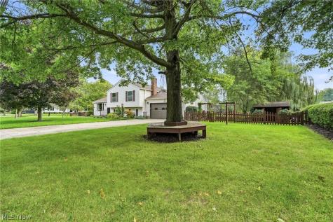 5489 Young Road Stow OH 44224