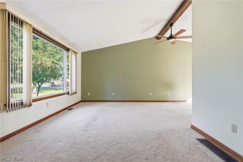 5489 Young Road Stow OH 44224