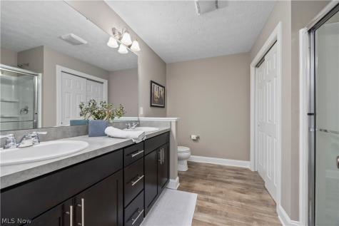 8109 Ashford Circle North Ridgeville OH 44039