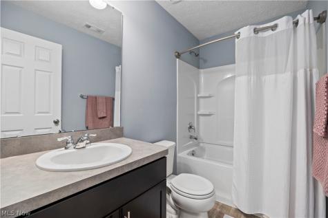 8109 Ashford Circle North Ridgeville OH 44039
