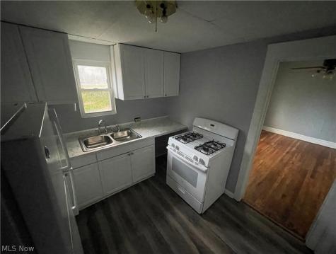 1178 E 147th Street Cleveland OH 44110