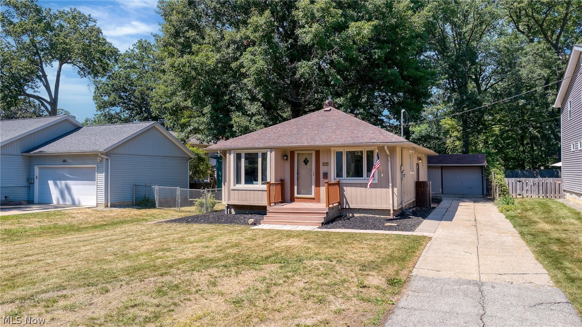 24914 E Oakland Bay Village OH 44140