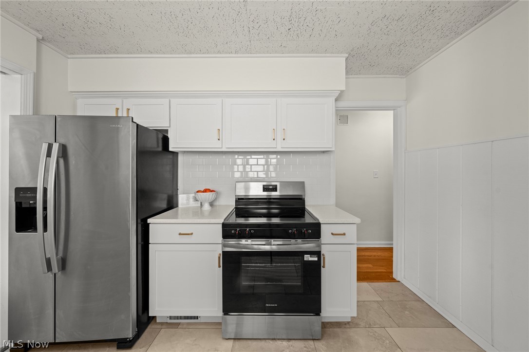 24914 E Oakland Bay Village OH 44140