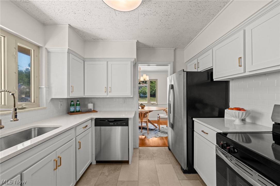 24914 E Oakland Bay Village OH 44140