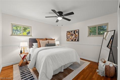 24914 E Oakland Bay Village OH 44140