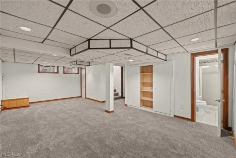 24914 E Oakland Bay Village OH 44140