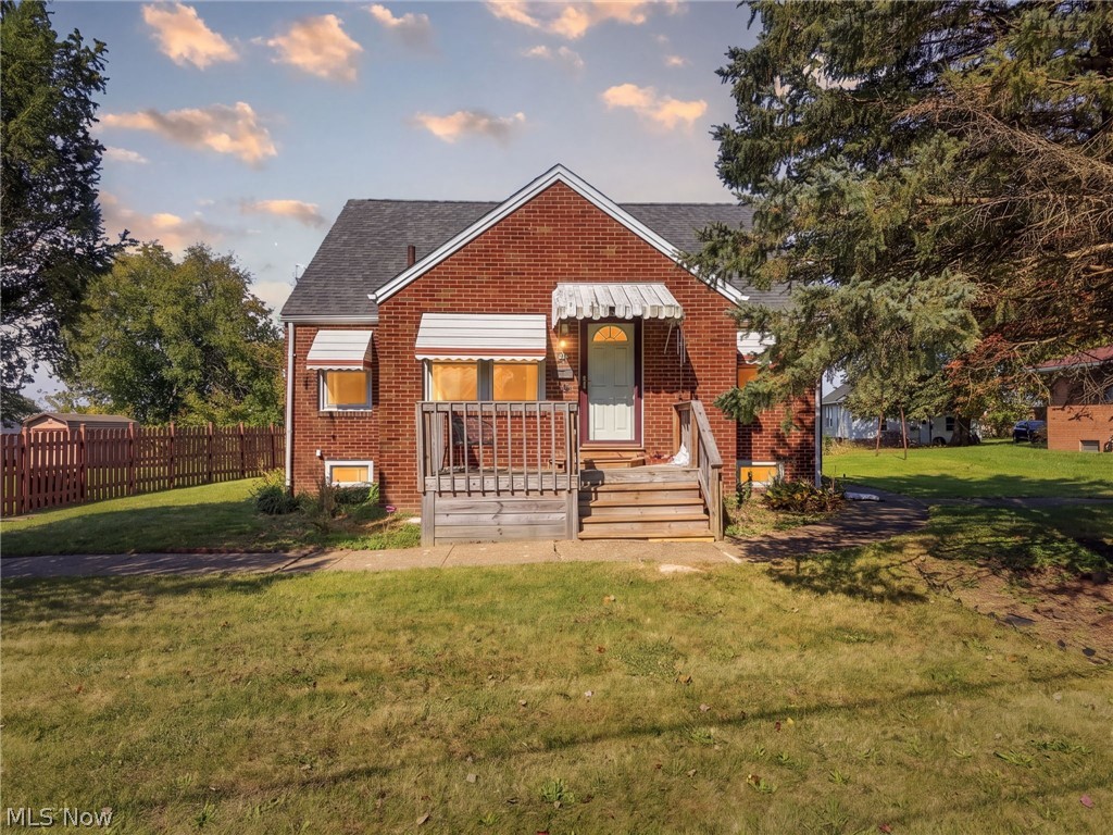 2459 Georgetown Road NE Canton OH 44704
