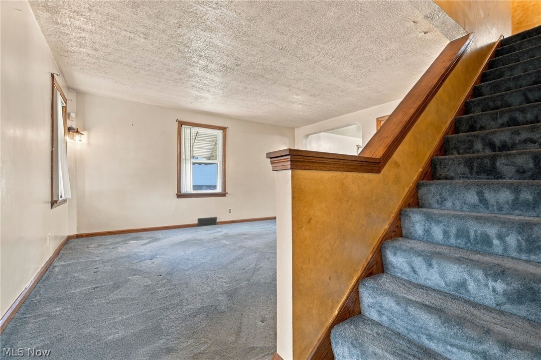 2459 Georgetown Road NE Canton OH 44704