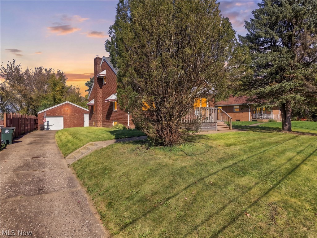 2459 Georgetown Road NE Canton OH 44704