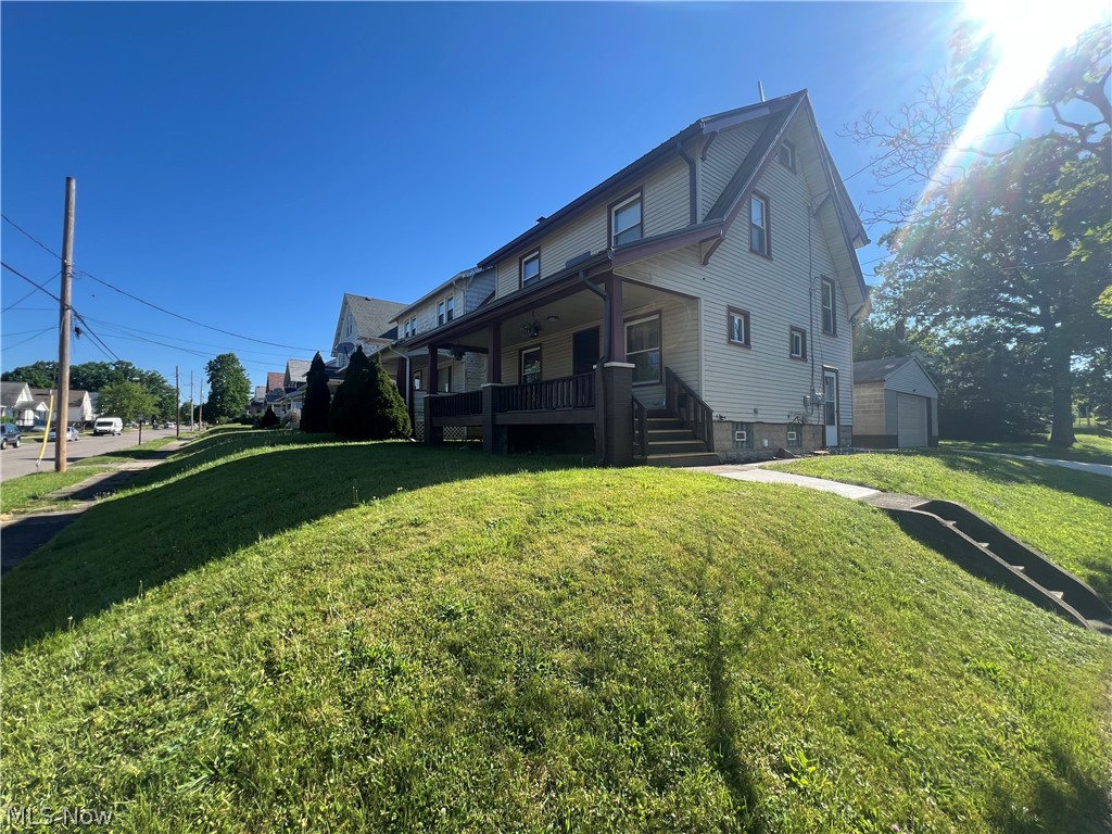 403 N Saint Clair Street Girard OH 44420