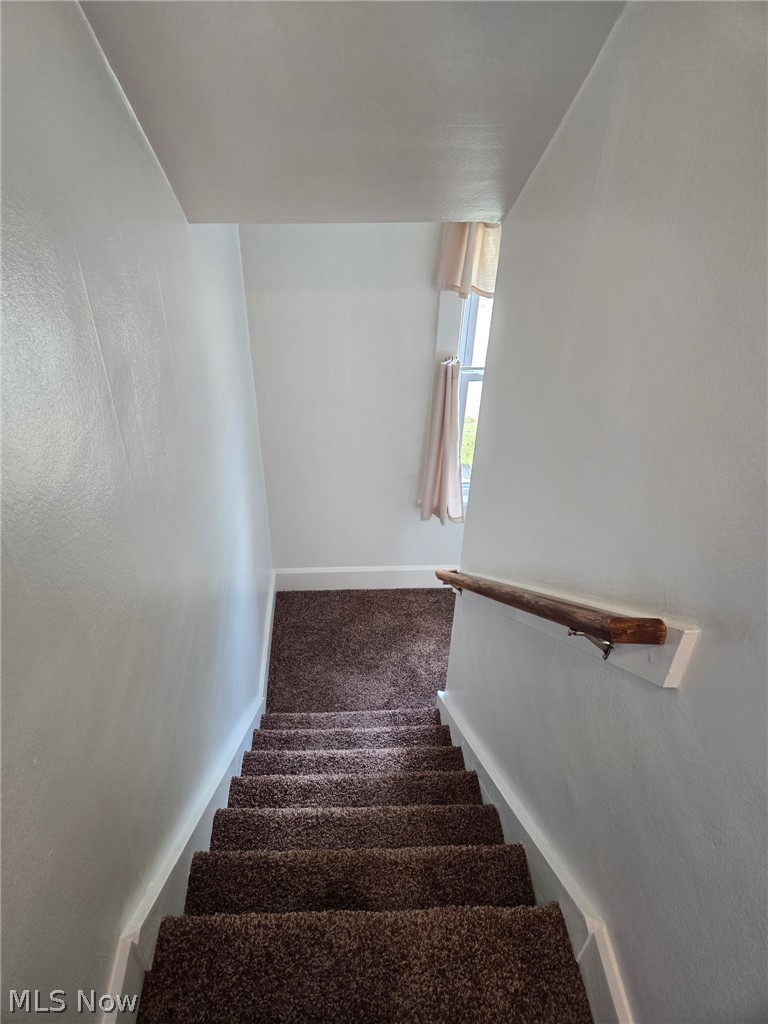403 N Saint Clair Street Girard OH 44420