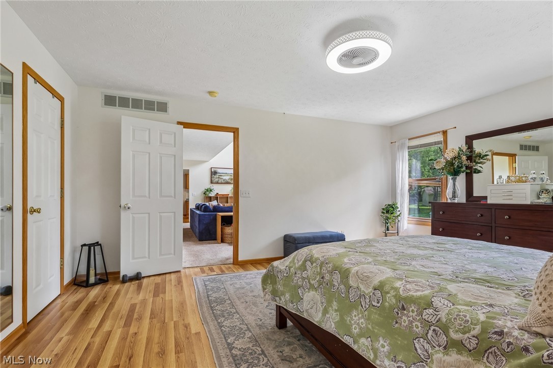 11335 Woodie Glen Drive Chardon OH 44024