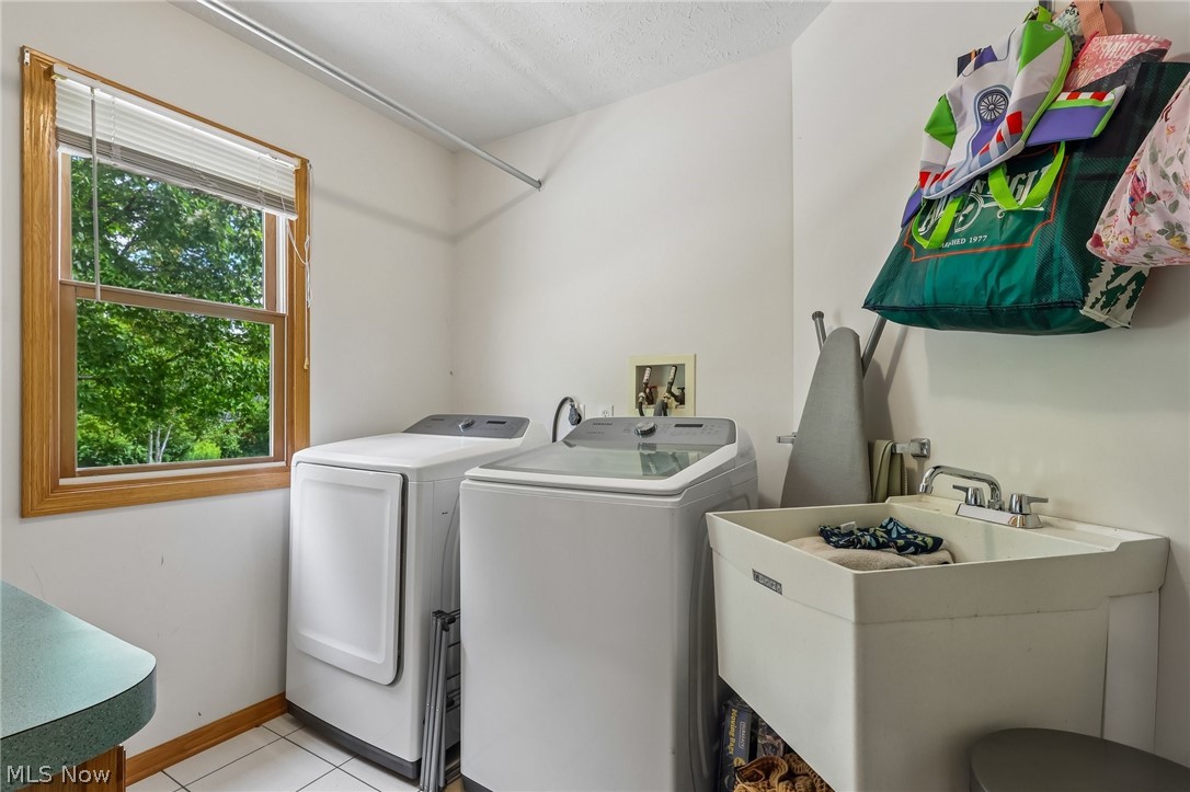 11335 Woodie Glen Drive Chardon OH 44024
