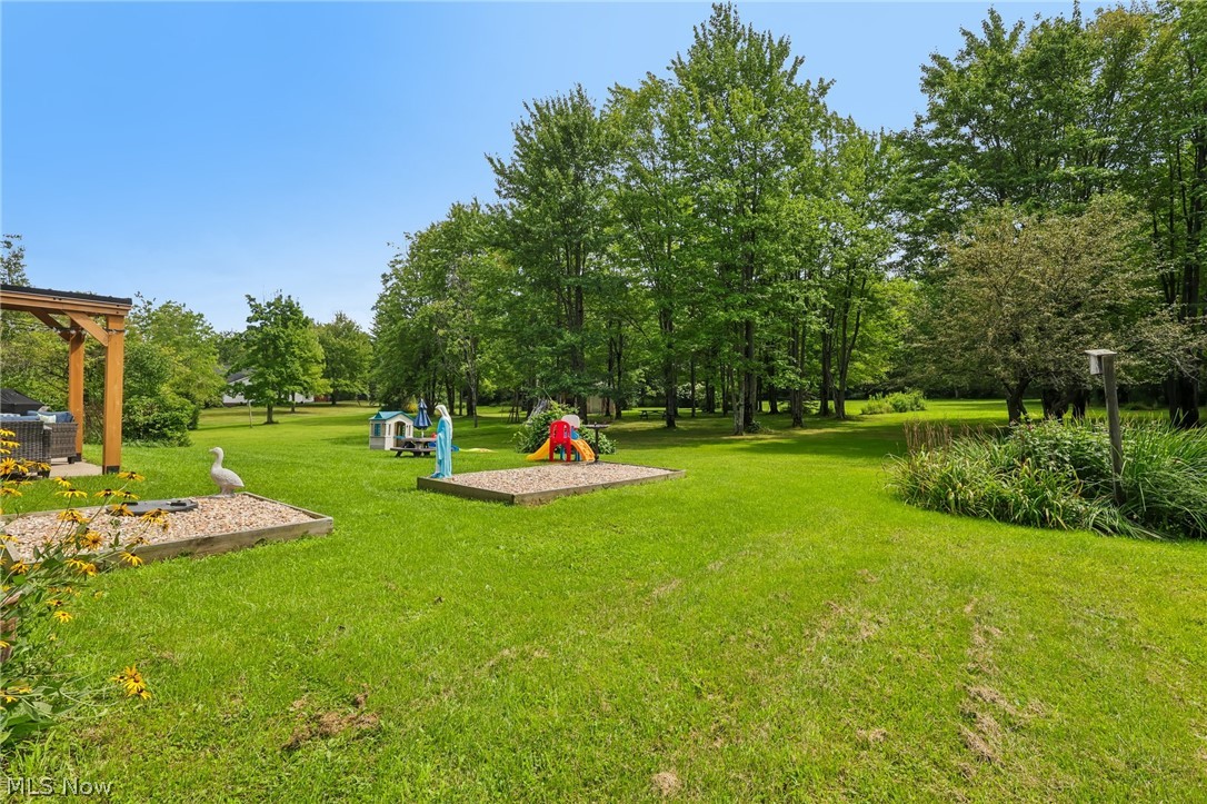 11335 Woodie Glen Drive Chardon OH 44024