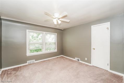 2371 Loyola Road University Heights OH 44118