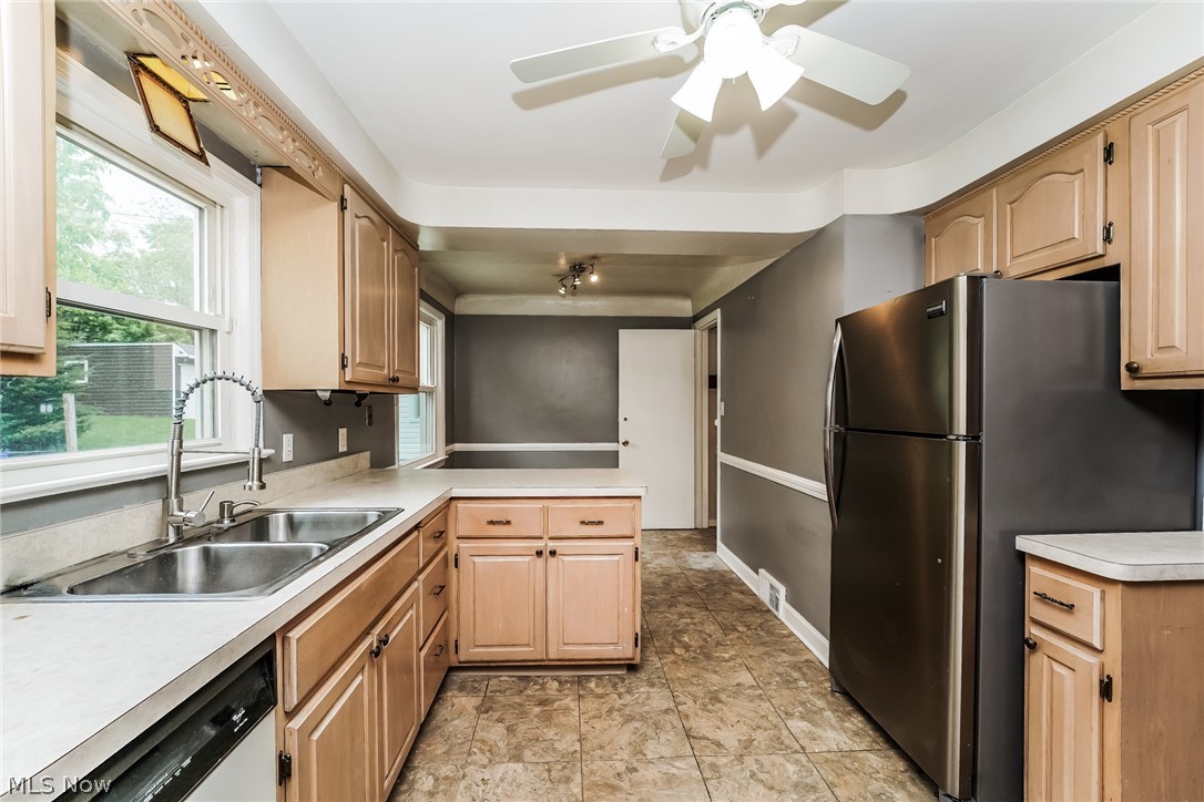 2371 Loyola Road University Heights OH 44118