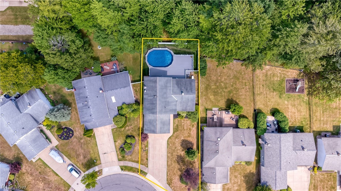 1725 Gladwin Drive Mayfield Heights OH 44124