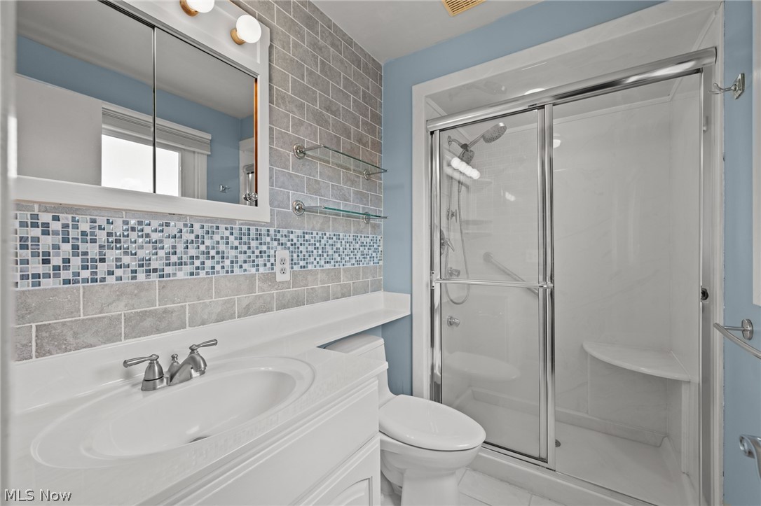 1725 Gladwin Drive Mayfield Heights OH 44124