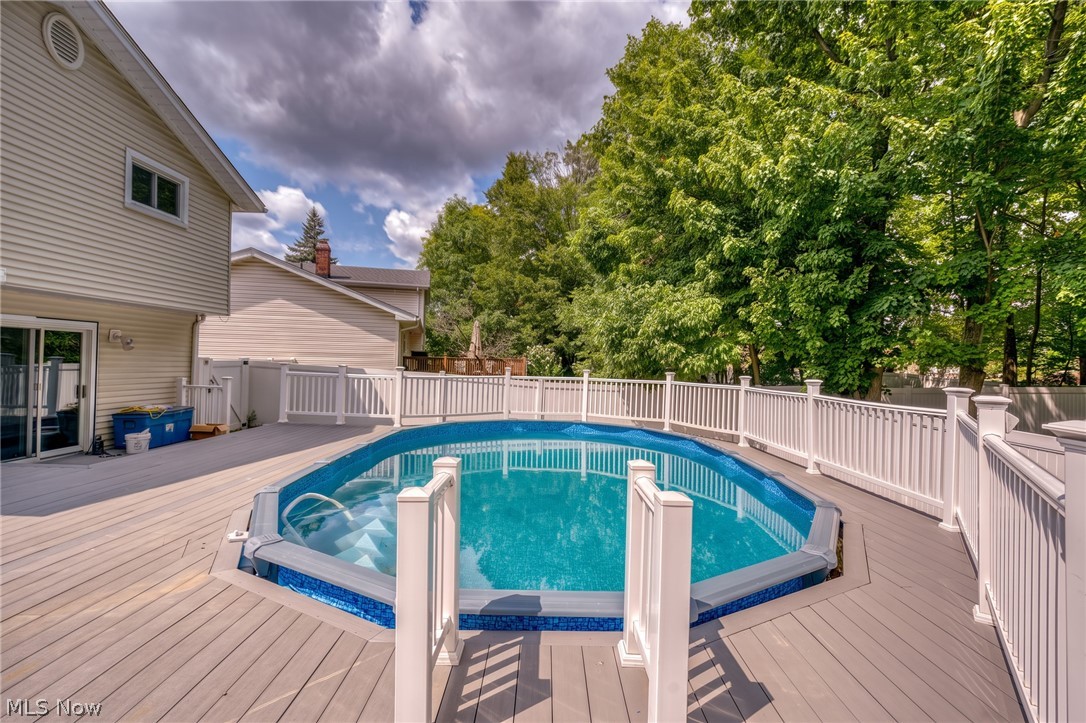 1725 Gladwin Drive Mayfield Heights OH 44124