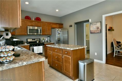 6460 Bay Meadow Court Youngstown OH 44515