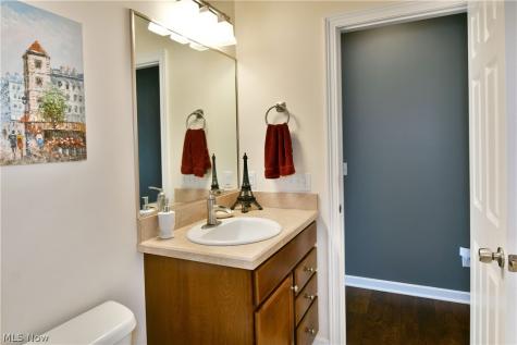 6460 Bay Meadow Court Youngstown OH 44515