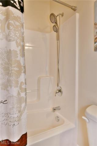 6460 Bay Meadow Court Youngstown OH 44515