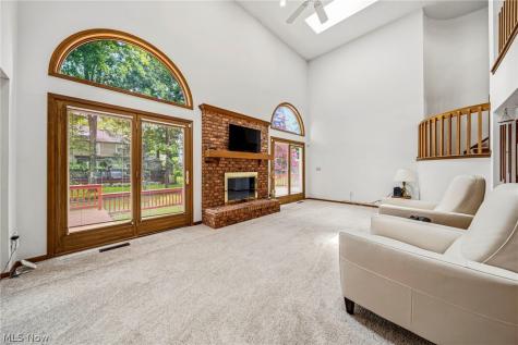 5513 Pheasants Walk Drive North Olmsted OH 44070