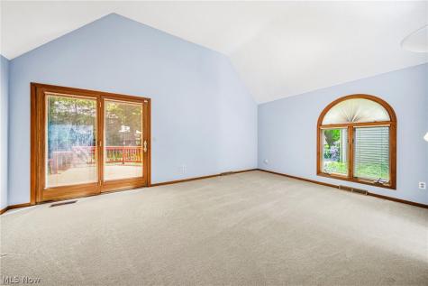 5513 Pheasants Walk Drive North Olmsted OH 44070