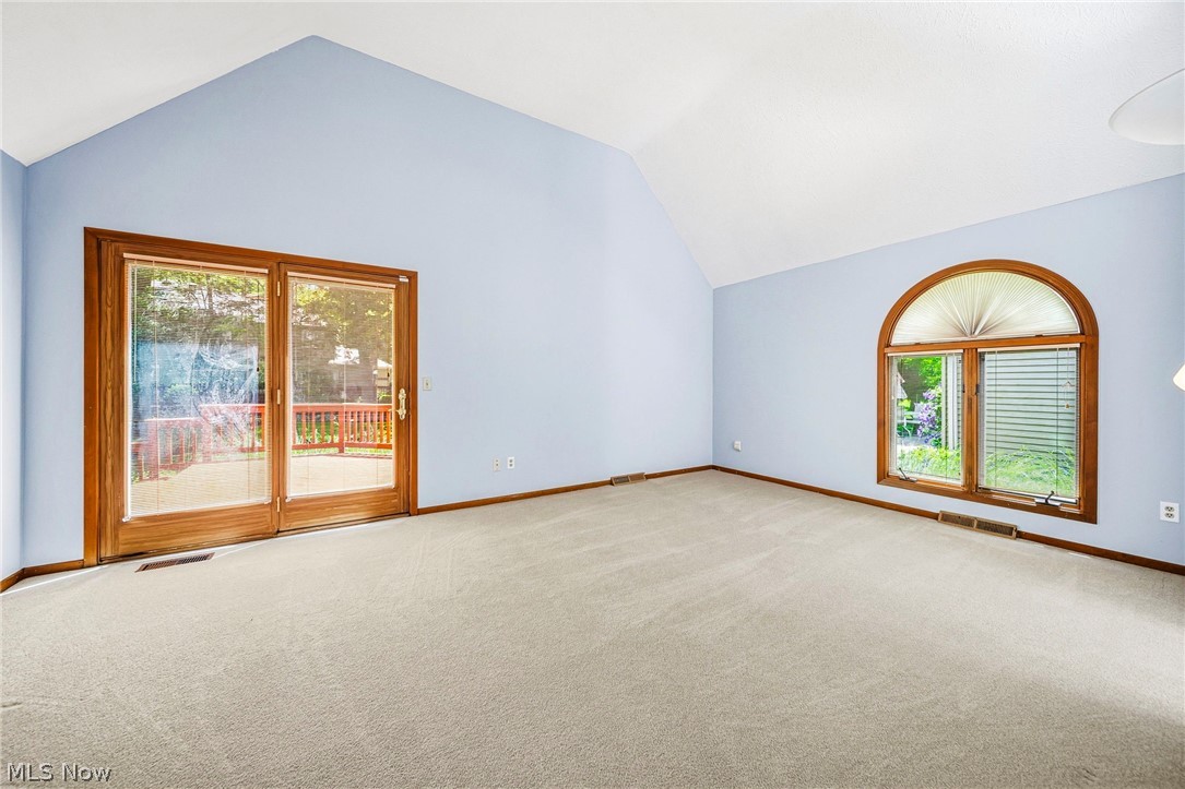 5513 Pheasants Walk Drive North Olmsted OH 44070