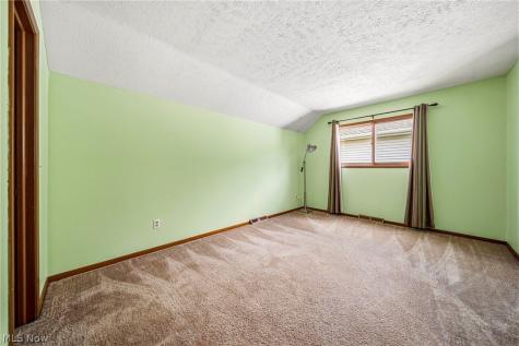 5513 Pheasants Walk Drive North Olmsted OH 44070