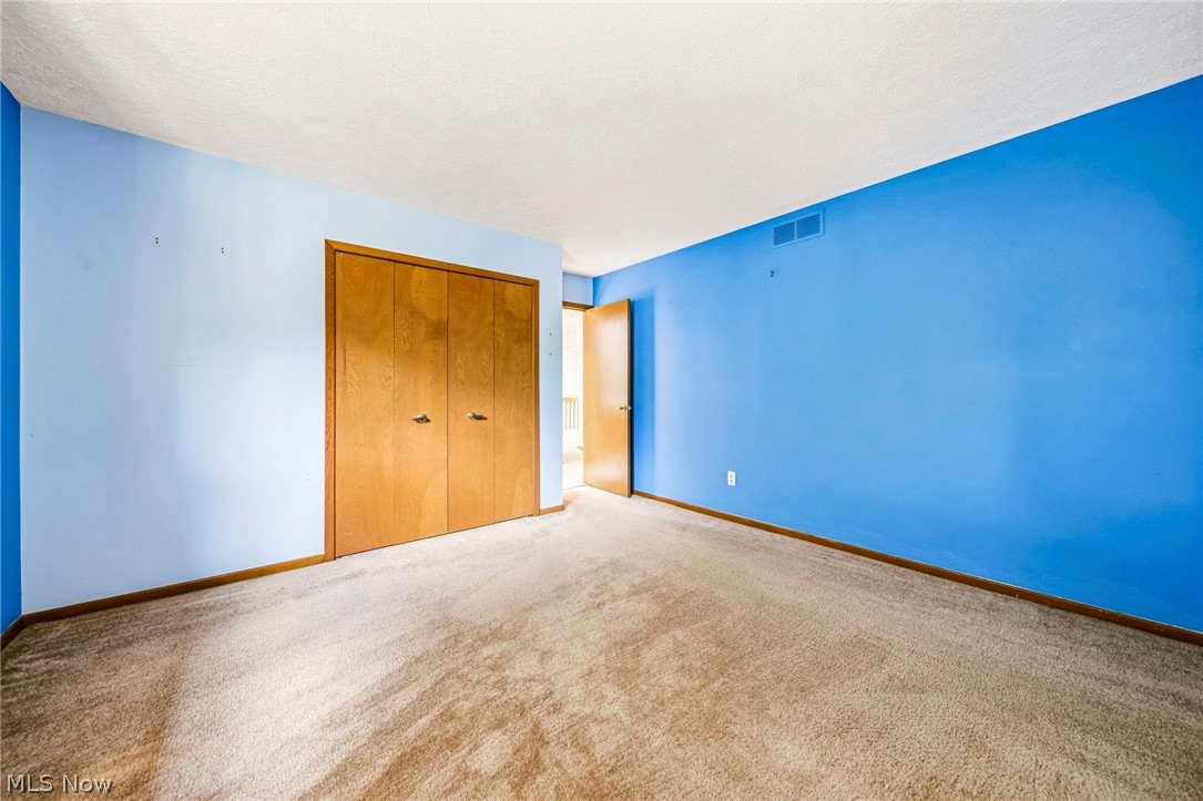 5513 Pheasants Walk Drive North Olmsted OH 44070