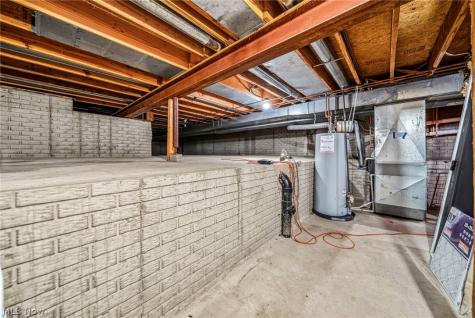 5513 Pheasants Walk Drive North Olmsted OH 44070