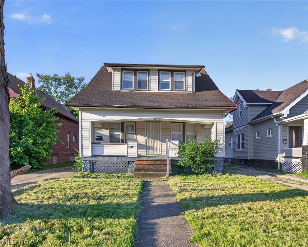 13810 Bartlett Avenue Cleveland OH 44120
