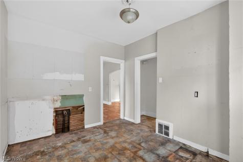 13810 Bartlett Avenue Cleveland OH 44120