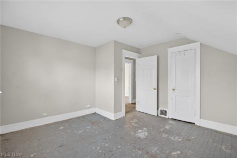 13810 Bartlett Avenue Cleveland OH 44120