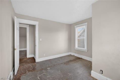13810 Bartlett Avenue Cleveland OH 44120
