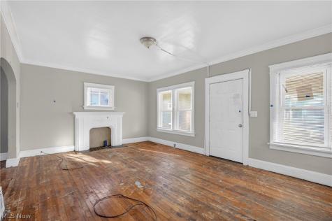 13810 Bartlett Avenue Cleveland OH 44120